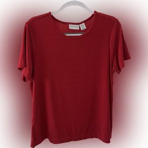 Women’s Jaclyn Smith Short Sleeve Dress Shirt. Size L. Color Red.